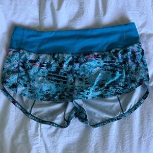 Lululemon Women's Blue Patterned Speed Up Shorts